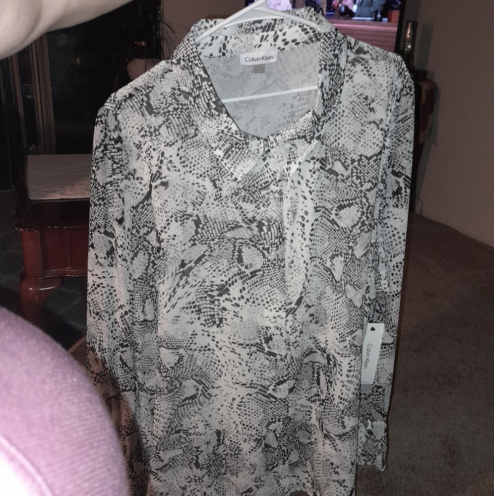 WOMENS PLUS SIZE 3X SNAKESKIN DESIGN LONG SLEEVE BLOUSE 👚 BUTTON DOWN FRONT.